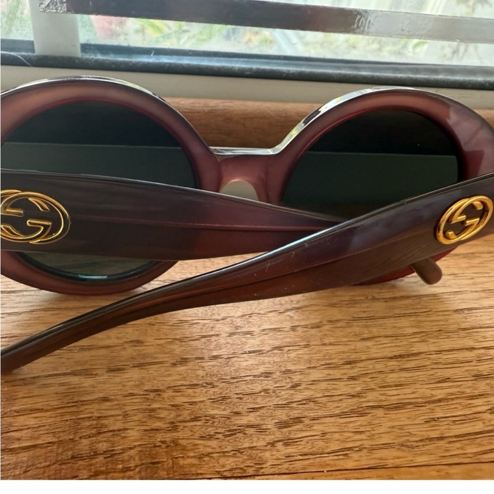 Gucci, vintage sunglasses, sophisticated fashionable stylish show your style